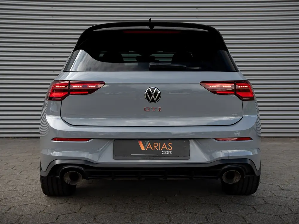 Volkswagen Golf 2.0 TSI GTI CLUBSPORT Akra Pano 27-2-2028 GA uit 2023, foto 14