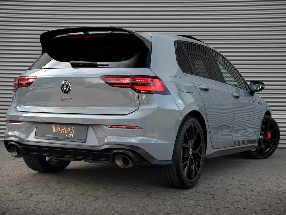 Volkswagen Golf 2.0 TSI GTI CLUBSPORT Akra Pano 27-2-2028 GA uit 2023, foto 15