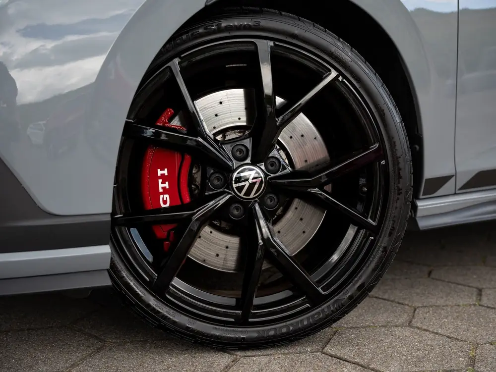 Volkswagen Golf 2.0 TSI GTI CLUBSPORT Akra Pano 27-2-2028 GA uit 2023, foto 6