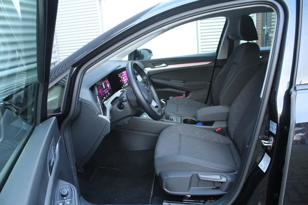 Volkswagen Golf 1.0 TSI 111pk Life NL-Auto NAP uit 2022, foto 9