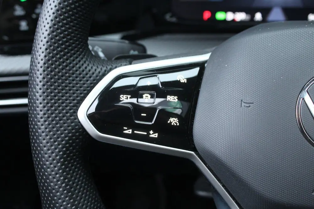 Volkswagen Golf Variant 1.5 eTSI 150pk R-Line DSG7 Panoramad uit 2023, foto 15