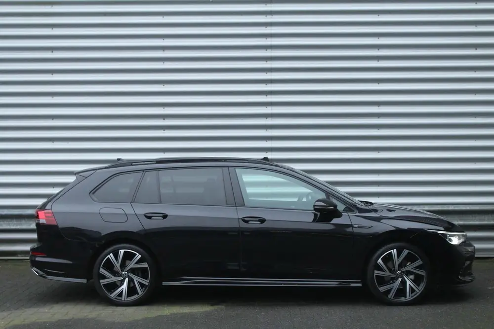 Volkswagen Golf Variant 1.5 eTSI 150pk R-Line DSG7 Panoramad uit 2023, foto 4