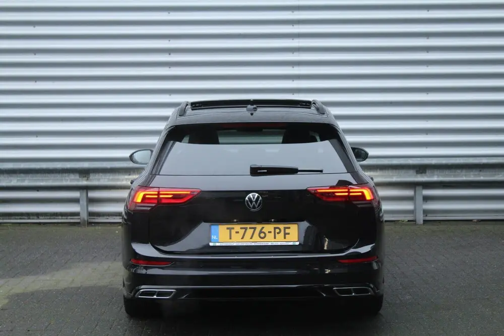 Volkswagen Golf Variant 1.5 eTSI 150pk R-Line DSG7 Panoramad uit 2023, foto 6