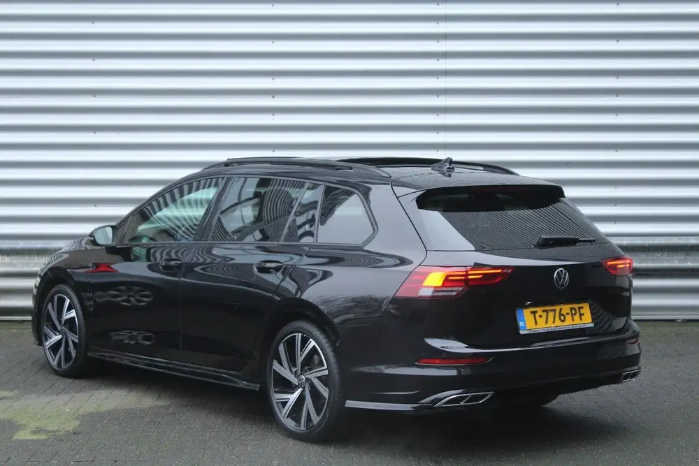 Volkswagen Golf Variant 1.5 eTSI 150pk R-Line DSG7 Panoramad uit 2023, foto 7