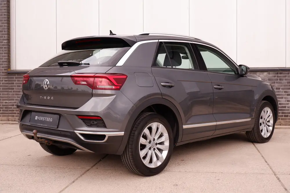 Volkswagen T-Roc 1.5 TSI Sport LED | Trekhaak | Carplay | Ca uit 2019, foto 2