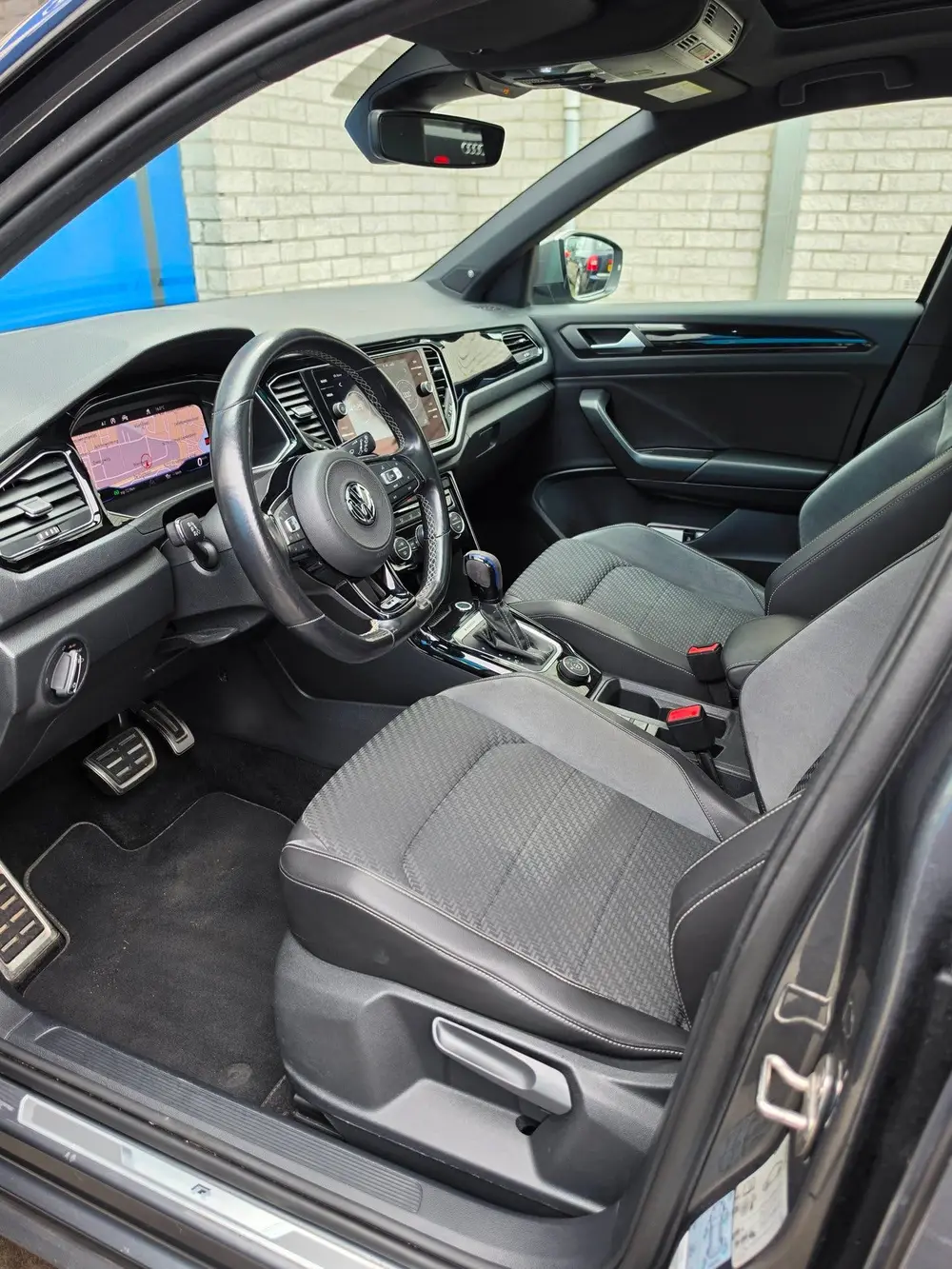Volkswagen T-ROC 2.0 TSI 4Motion R PANO/DIGITAL DASH/STOEL V uit 2020, foto 11