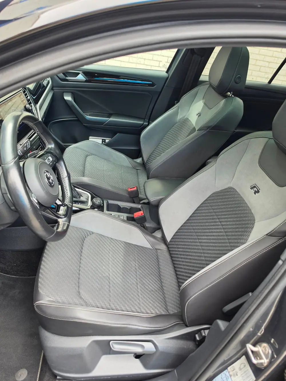 Volkswagen T-ROC 2.0 TSI 4Motion R PANO/DIGITAL DASH/STOEL V uit 2020, foto 12