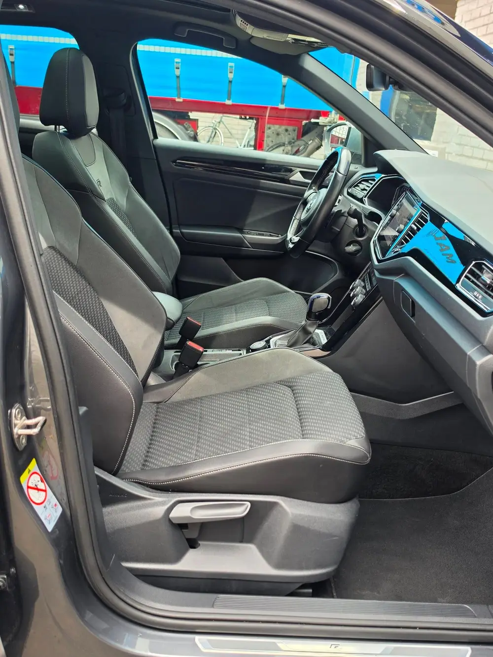 Volkswagen T-ROC 2.0 TSI 4Motion R PANO/DIGITAL DASH/STOEL V uit 2020, foto 13