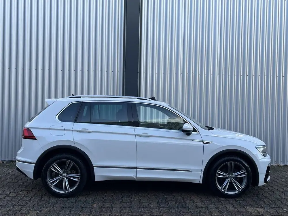 Volkswagen Tiguan 1.5 TSI Highline Business R | Panorama Dak uit 2020, foto 13