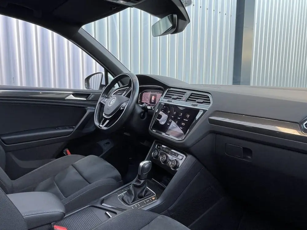 Volkswagen Tiguan 1.5 TSI Highline Business R | Panorama Dak uit 2020, foto 15
