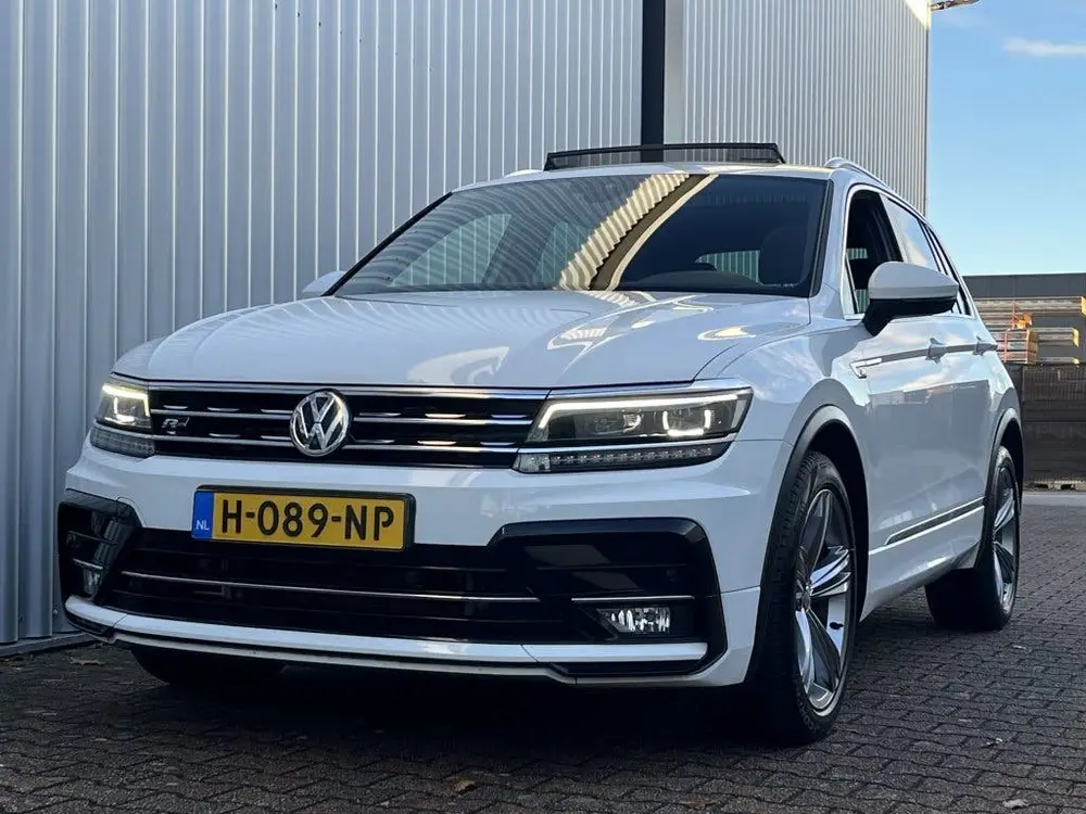 Volkswagen Tiguan 1.5 TSI Highline Business R | Panorama Dak uit 2020, foto 3
