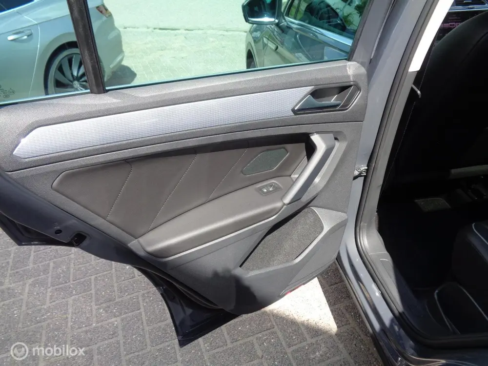 Volkswagen Tiguan 1.5 TSI Elegance/Airco/Navi/Panorama/Virtu uit 2021, foto 14