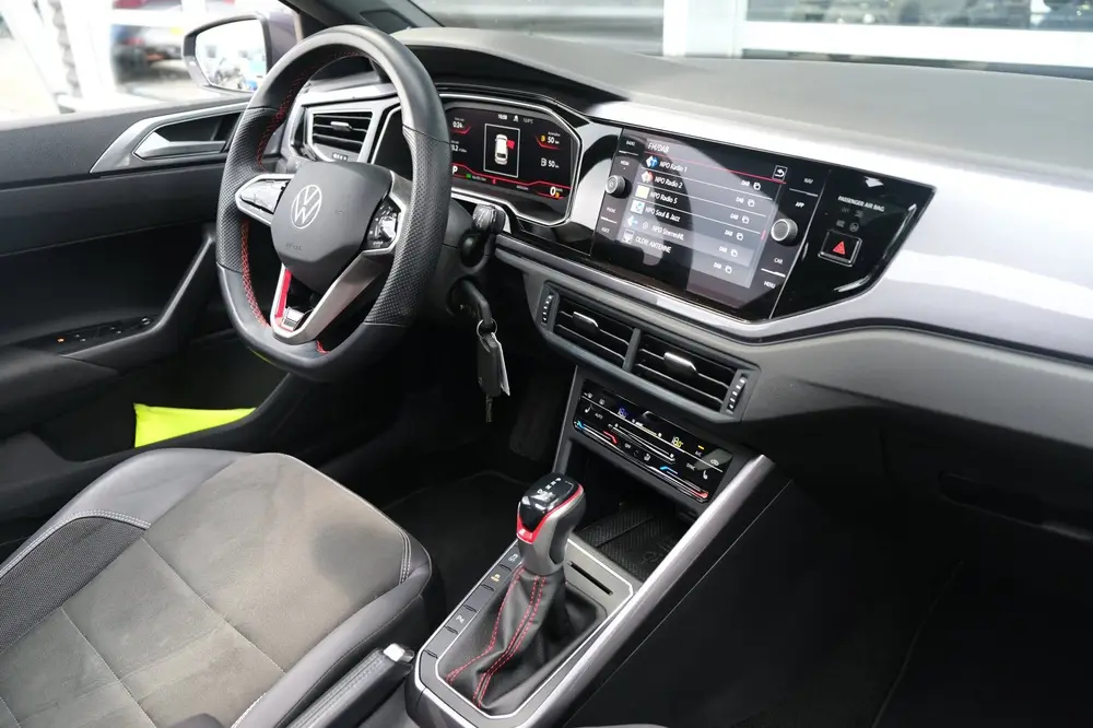 Volkswagen Polo 2.0 TSI GTI 207PK DSG Facelift Pano Alcantar uit 2023, foto 12