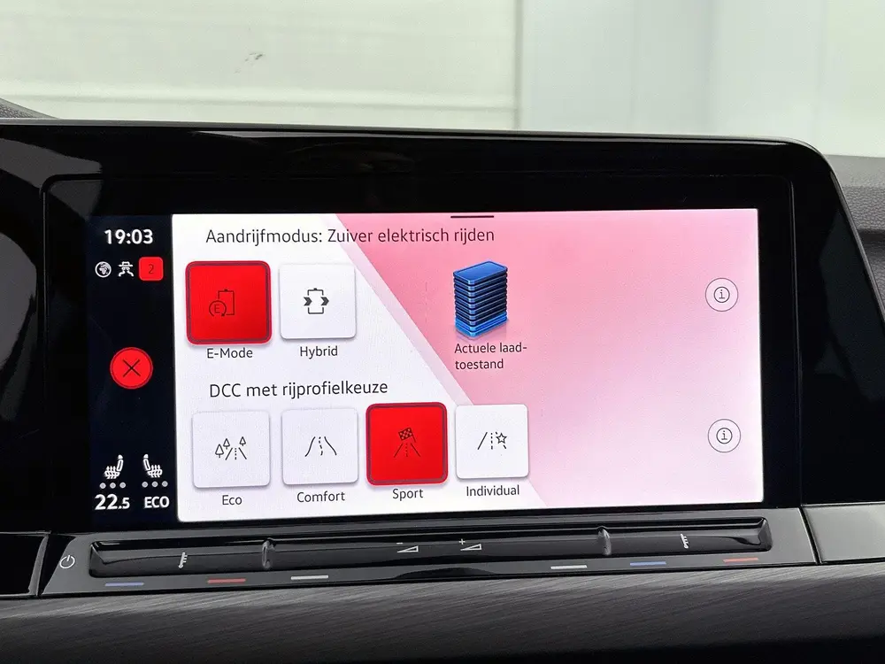 Volkswagen Golf 1.4 eHybrid Style | SOH 94.7% | PANORAMADAK uit 2022, foto 10