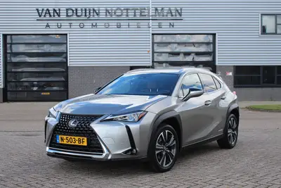 Lexus UX 250h Luxury Line / Carplay / Camera / Leer uit 2019