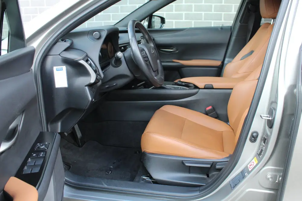 Lexus UX 250h Luxury Line / Carplay / Camera / Leer uit 2019, foto 8