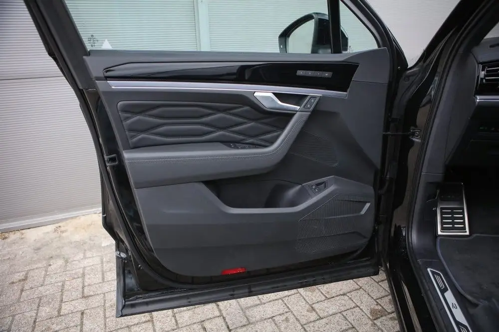 Volkswagen Touareg 3.0 TSi eHybr 4MR Ed R-line (bj 2025) uit 2025, foto 4