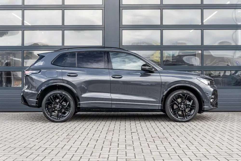 Volkswagen Tiguan 1.5 eHybrid 204pk R-Line Edition | 20" Vel uit 2026, foto 3