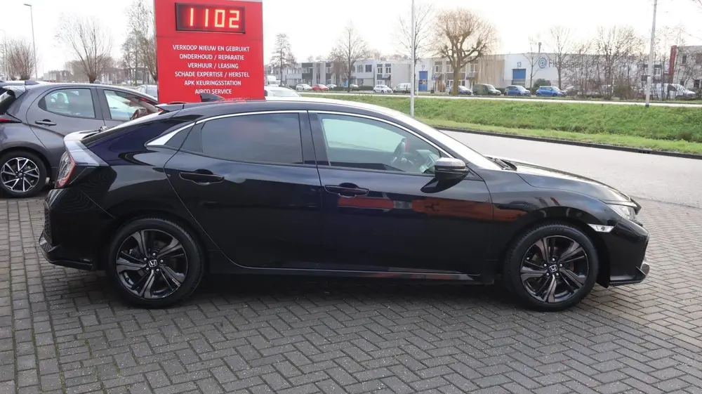 Honda Civic 1.0 i-VTEC Elegance / Achteruitrijcamera / Navi uit 2019, foto 8
