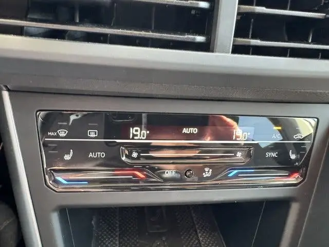 Volkswagen Polo 1.0 TSI LIFE BUSINESS (bj 2023) uit 2023, foto 11