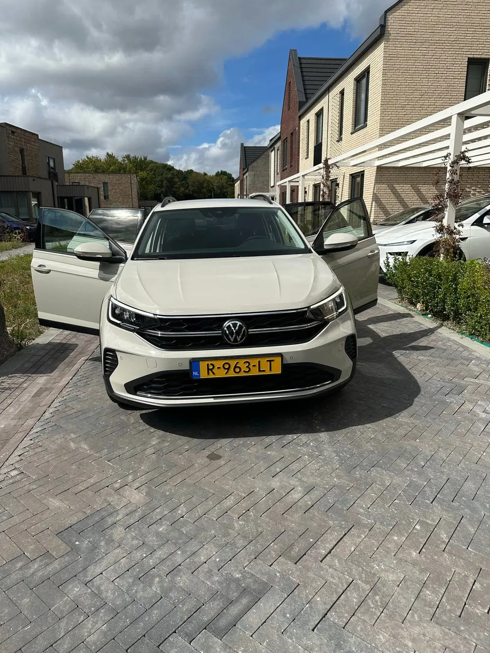 Volkswagen Taigo MOET WEG!! Volkswagen Taigo TSI 110pk | Automaat | Camera | uit 2022