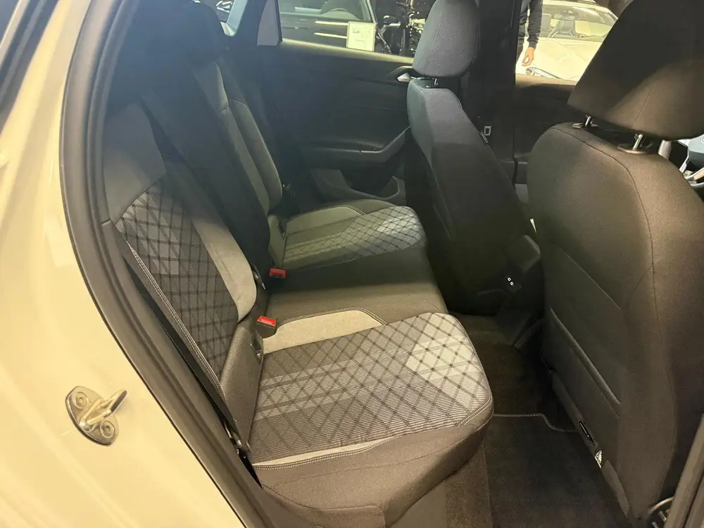 Volkswagen Polo 1.0 TSI R-Line FRONTASSIST|LANEASSIST|IQ.LIG uit 2022, foto 3