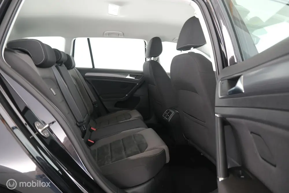 Volkswagen Golf 1.0 TSI Comfortline Business trekhaak|stoelv uit 2020, foto 18