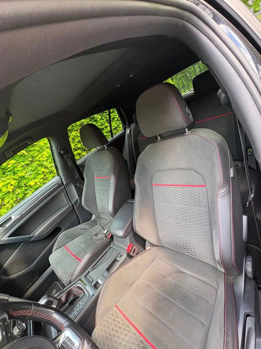 Volkswagen Golf VII Golf 7.5 GTI 2.0 Performance 245pk DSG 2019 Zwart uit 2019, foto 10