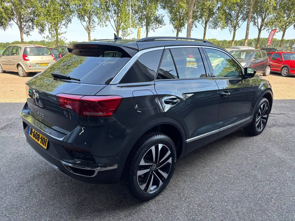 Volkswagen T-Roc 1.0 TSI Style Business uit 2021, foto 5