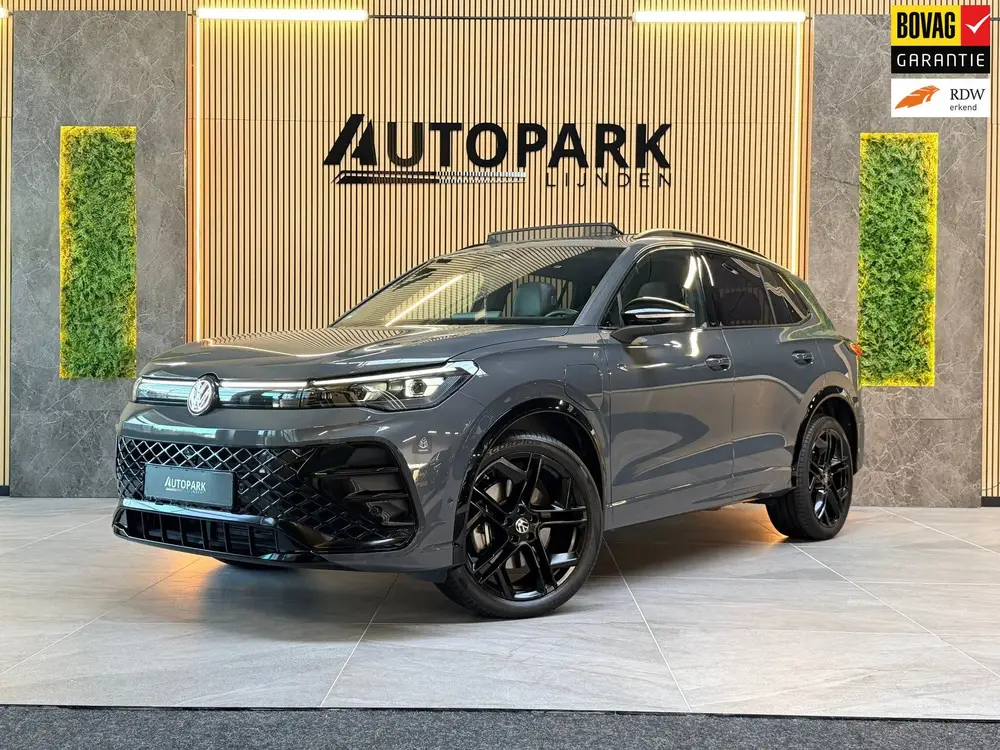 Volkswagen Tiguan 1.5 eHybrid 3x R-Line Edition|PANO|MASSAGE uit 2025