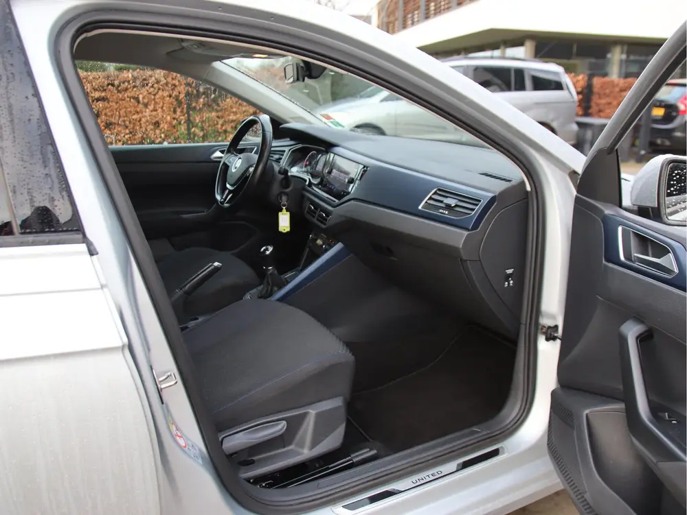 Volkswagen Polo 1.0 TSI Business United Pakket, Stoelverw, L uit 2021, foto 11