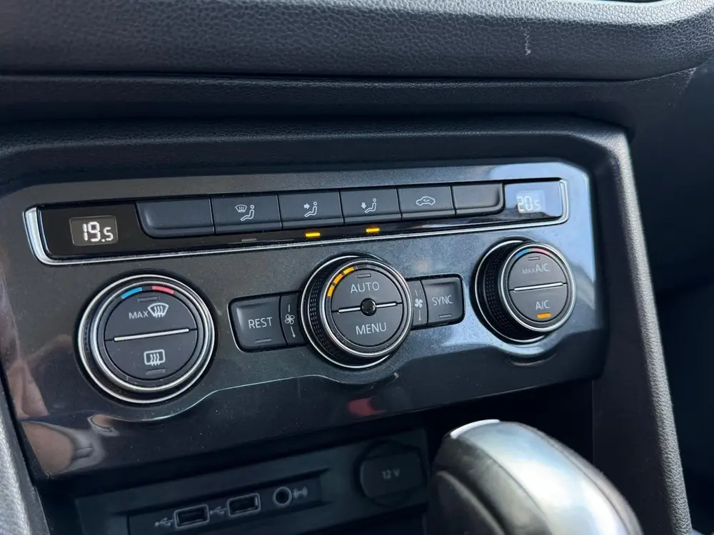 Volkswagen Tiguan 1.5 TSI R-Line | Full LED | CarPlay | Navi uit 2019, foto 18