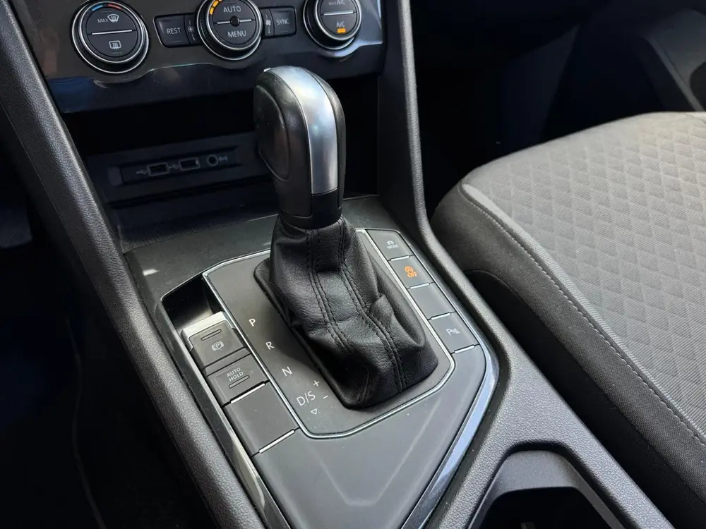 Volkswagen Tiguan 1.5 TSI R-Line | Full LED | CarPlay | Navi uit 2019, foto 19