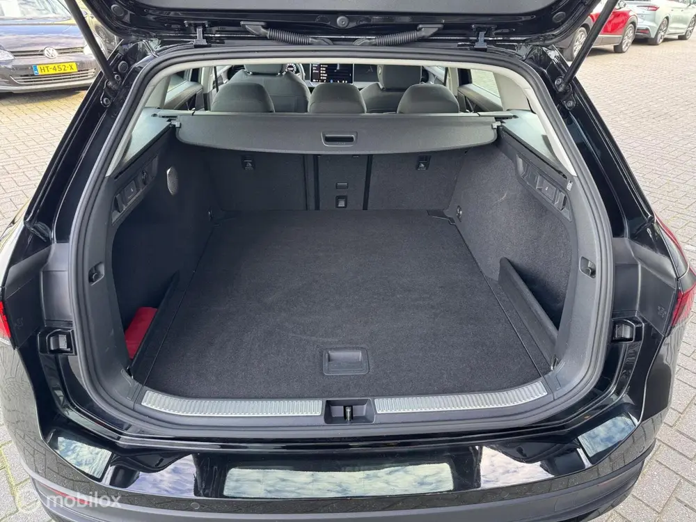 Volkswagen Passat Variant 1.5 eTSI uit 2024, foto 11