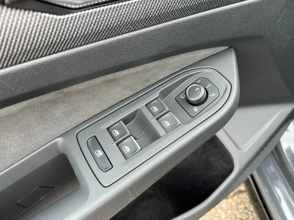Volkswagen Golf 1.5 eTSI Variant | R-Line | Facelift model | uit 2025, foto 8