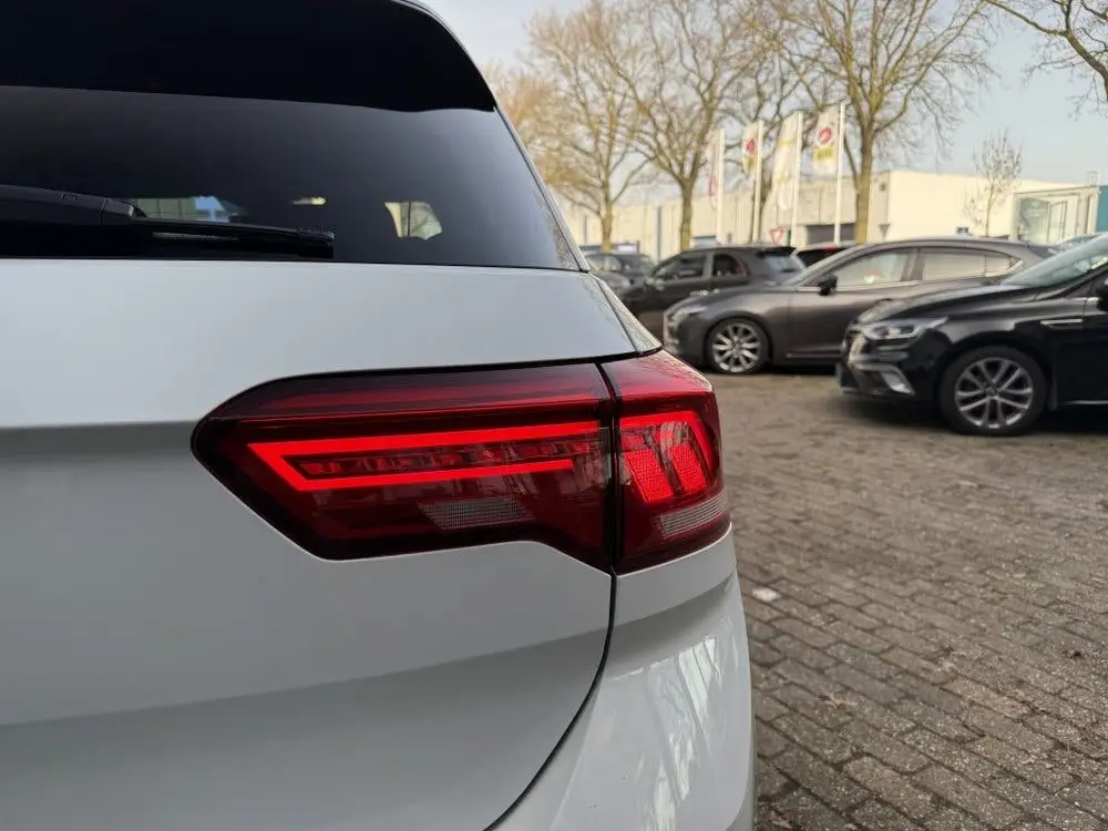 Volkswagen T-Roc 1.0 TSI Style (bj 2019) uit 2019, foto 19