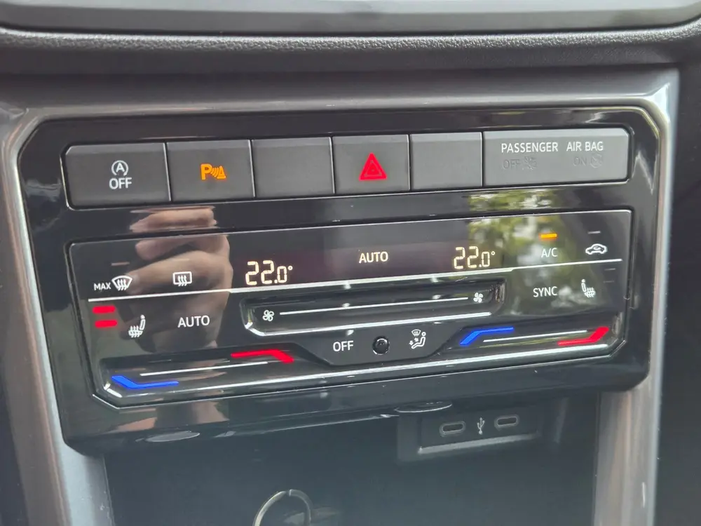 Volkswagen T-Cross 1.0 TSI Style | Virtual Cockpit uit 2021, foto 11