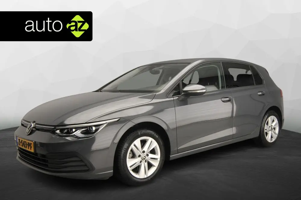 Volkswagen Golf 1.0 eTSI Life Business dealer onderhouden | uit 2021