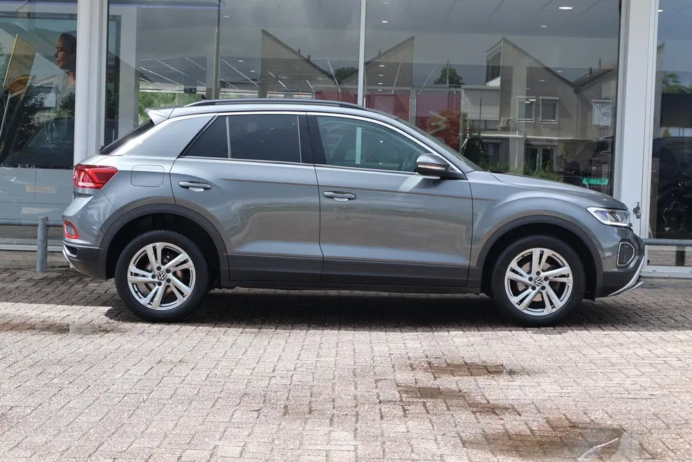 Volkswagen T-Roc 1.0 TSI 110pk Life 75 Edition | Camera | Ad uit 2022, foto 3