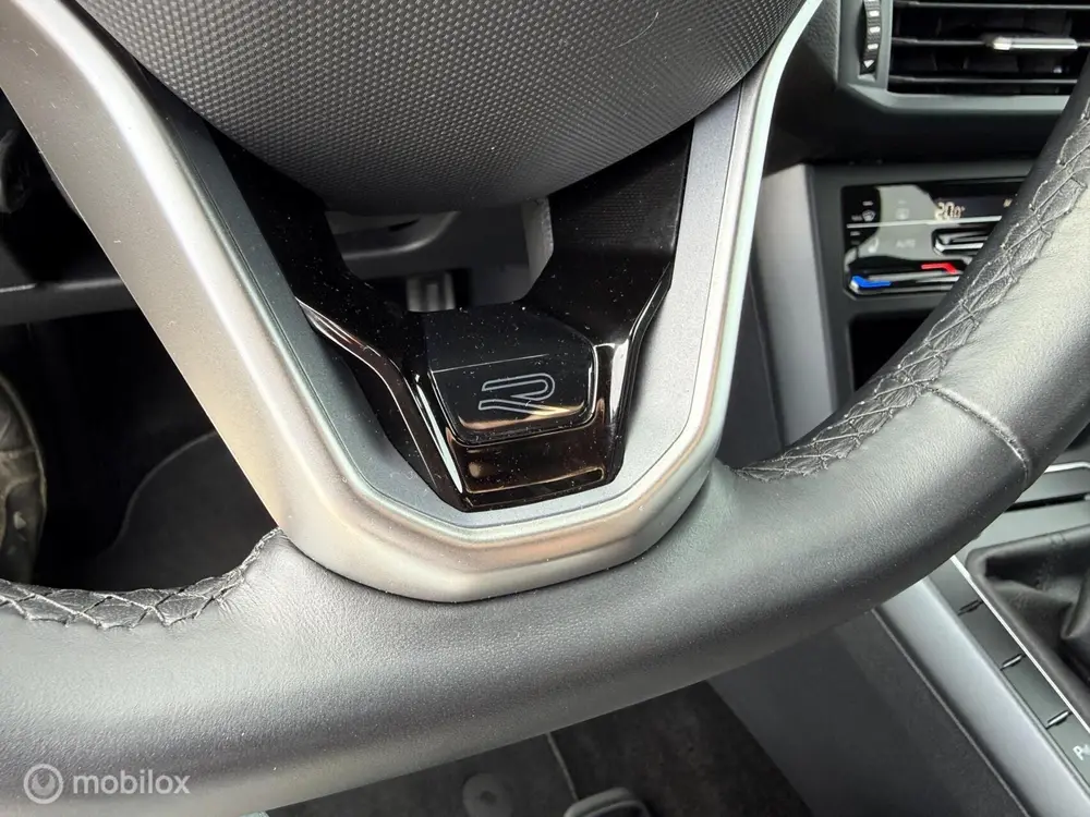Volkswagen Taigo 1.0 TSI R-Line Business / CarPlay / Camera uit 2024, foto 18