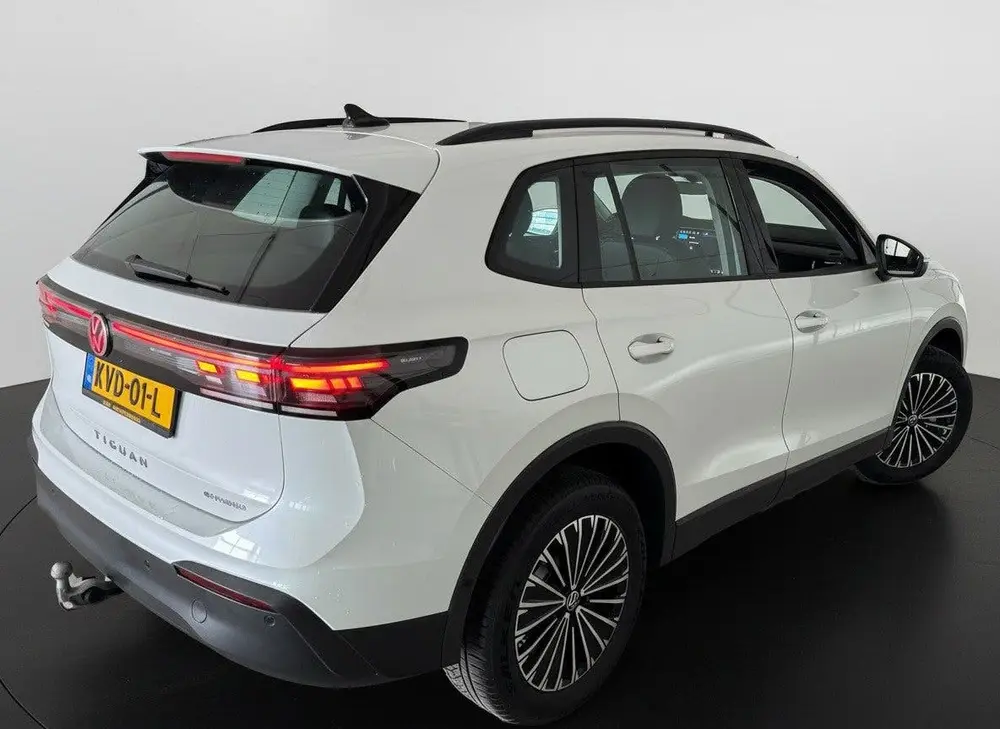 Volkswagen Tiguan 1.5 TSI 204PK eHybrid DSG LIFE 360°CAMERA uit 2025, foto 7