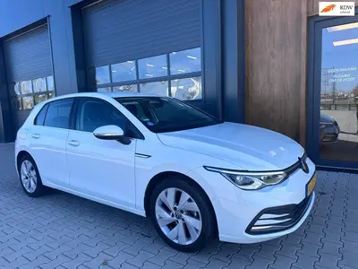 Volkswagen Golf 1.5 eTSI Style automaat l head up l camera uit 2021