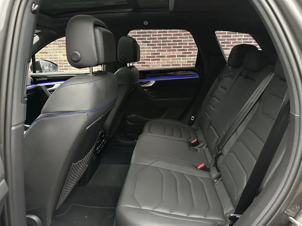 Volkswagen Touareg R 3.0 TSi 4MOTION | Puglia| Dak| Massage| uit 2021, foto 18