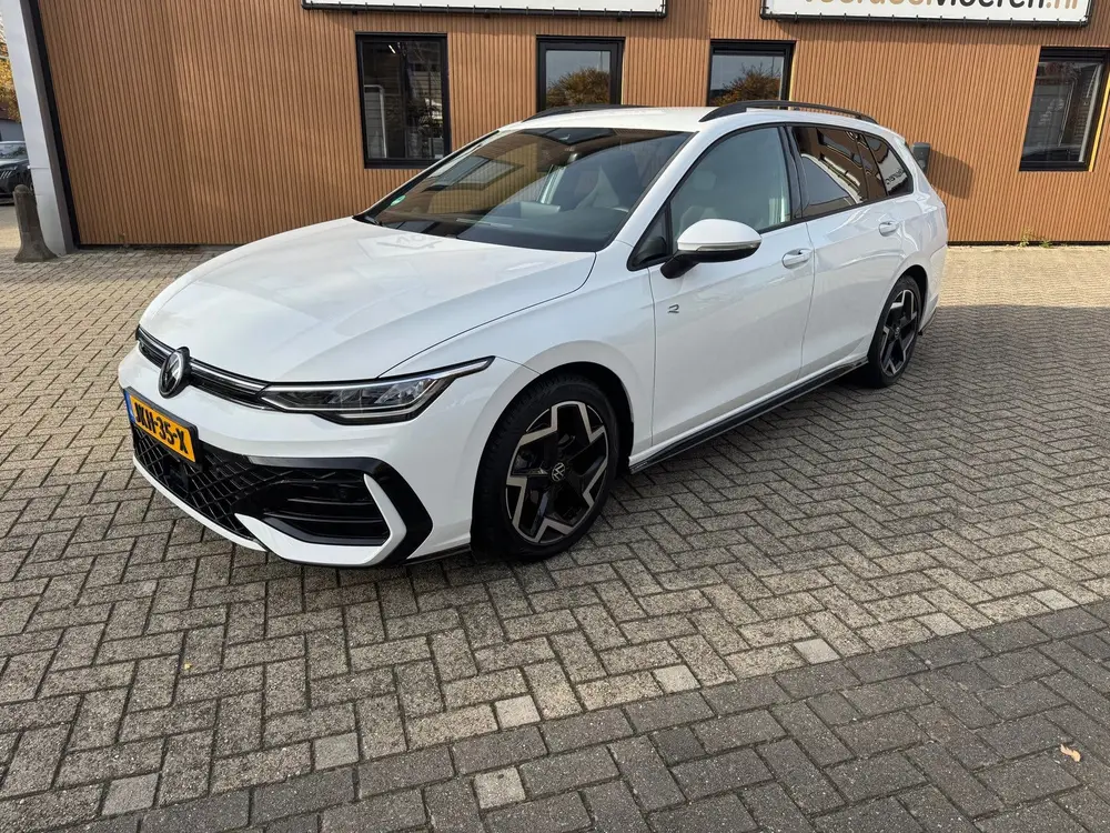 Volkswagen Golf Variant 1.5 TSI R-Line Edition Parkeer Camer uit 2025, foto 2