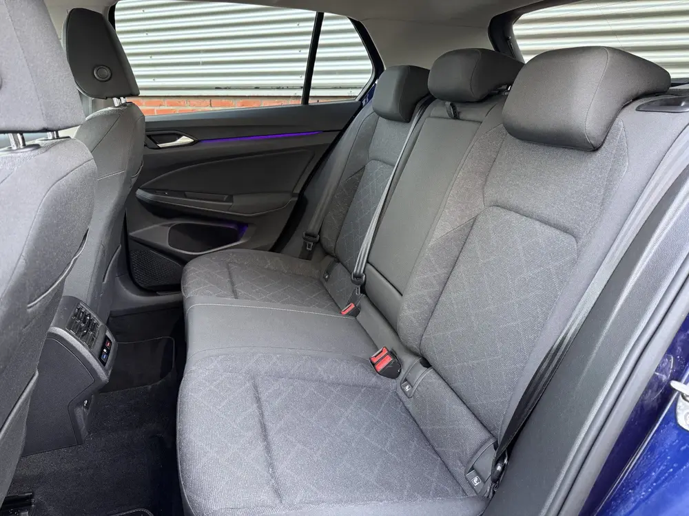 Volkswagen Golf 1.5 TSI Life | Camera | Lounge Pakket | Extr uit 2022, foto 4