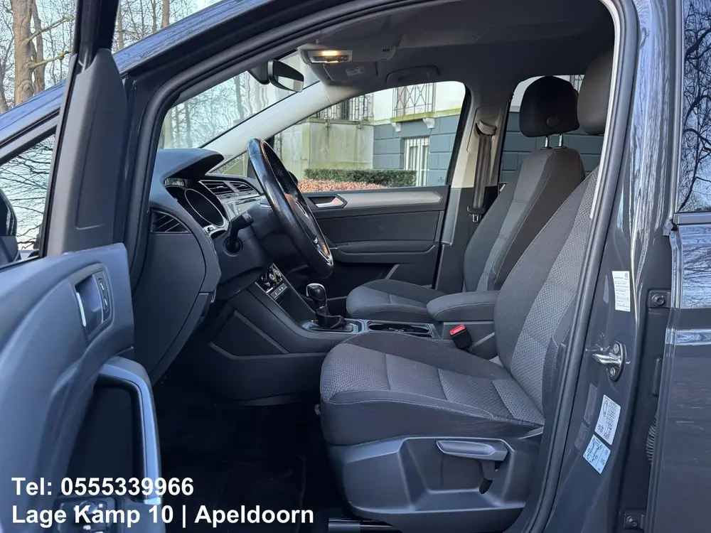 Volkswagen Touran 1.5 TSI Comfortline Dsg Navi Camera Climat uit 2019, foto 12