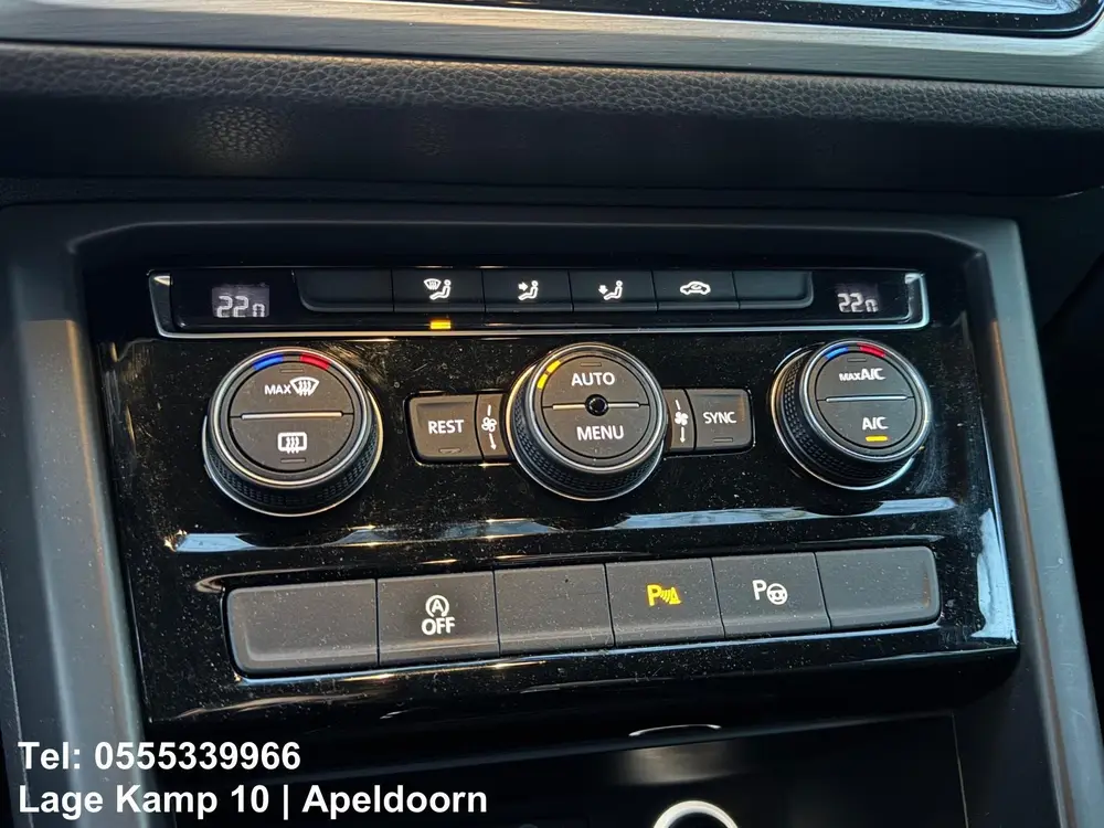 Volkswagen Touran 1.5 TSI Comfortline Dsg Navi Camera Climat uit 2019, foto 17
