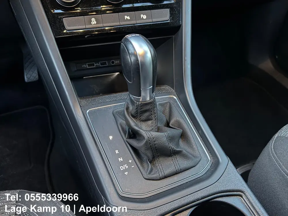 Volkswagen Touran 1.5 TSI Comfortline Dsg Navi Camera Climat uit 2019, foto 18