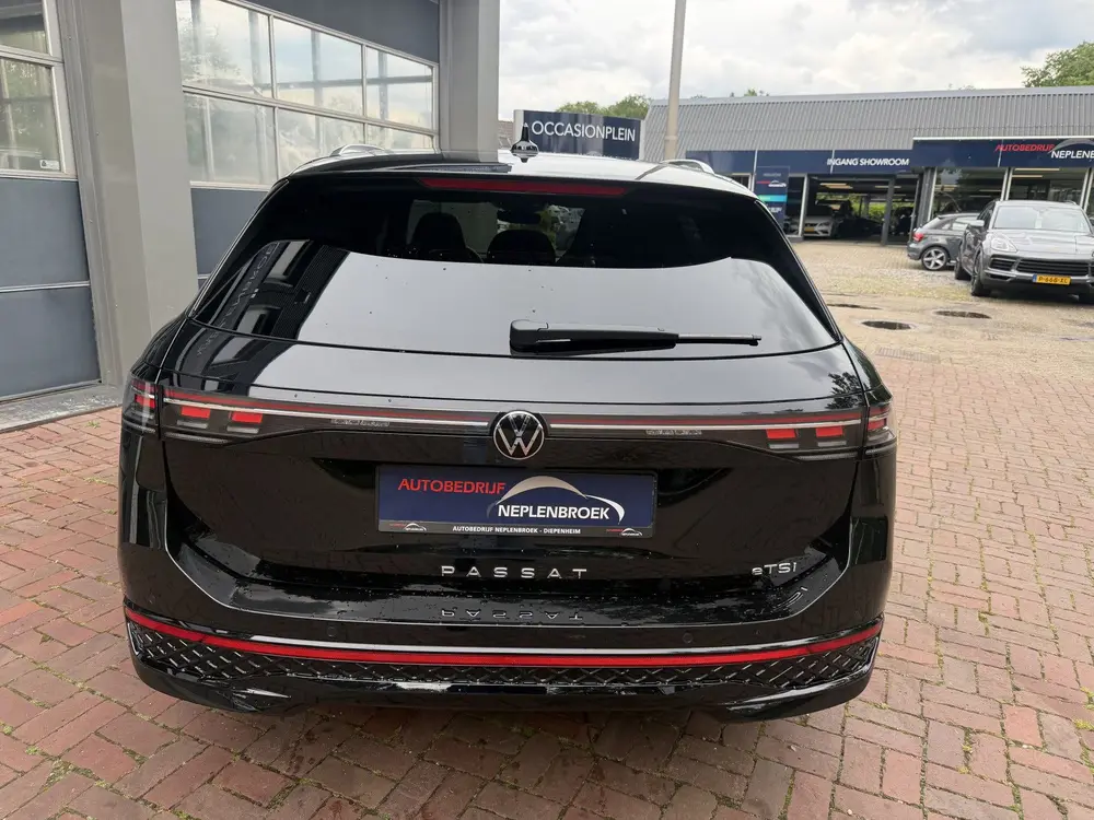 Volkswagen Passat Variant 1.5 eHybrid R-Line Edition | SoH 1 uit 2025, foto 4