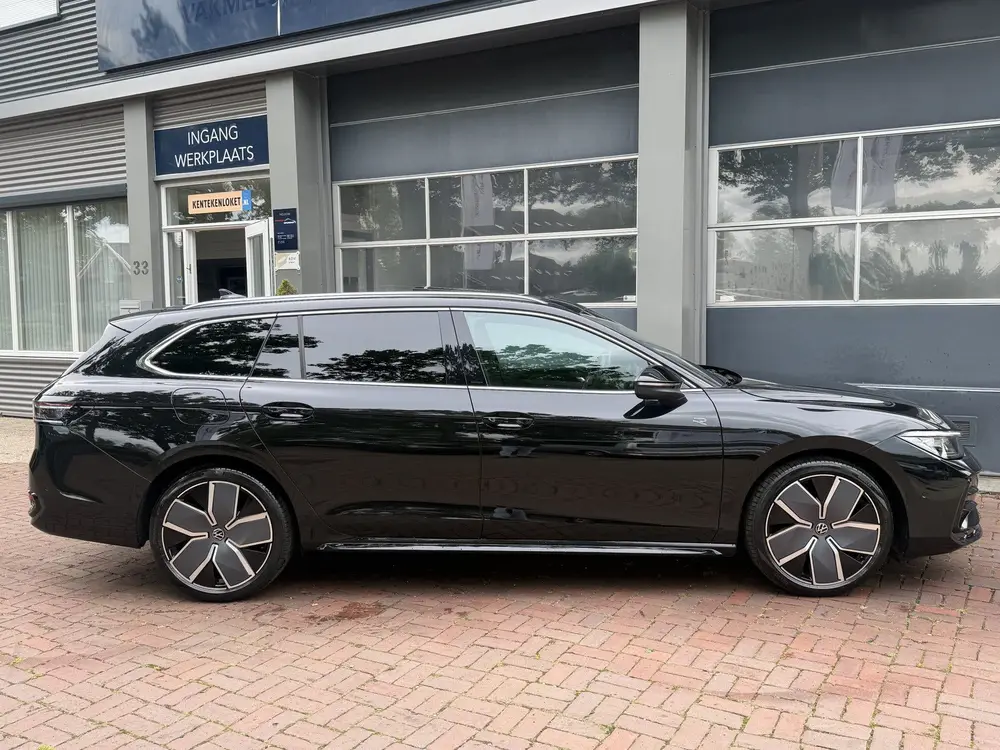 Volkswagen Passat Variant 1.5 eHybrid R-Line Edition | SoH 1 uit 2025, foto 6